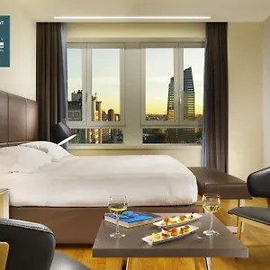 Hotel Century, Milaan