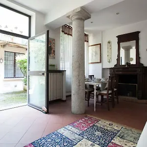 Apartment Charming Navigli, Milan